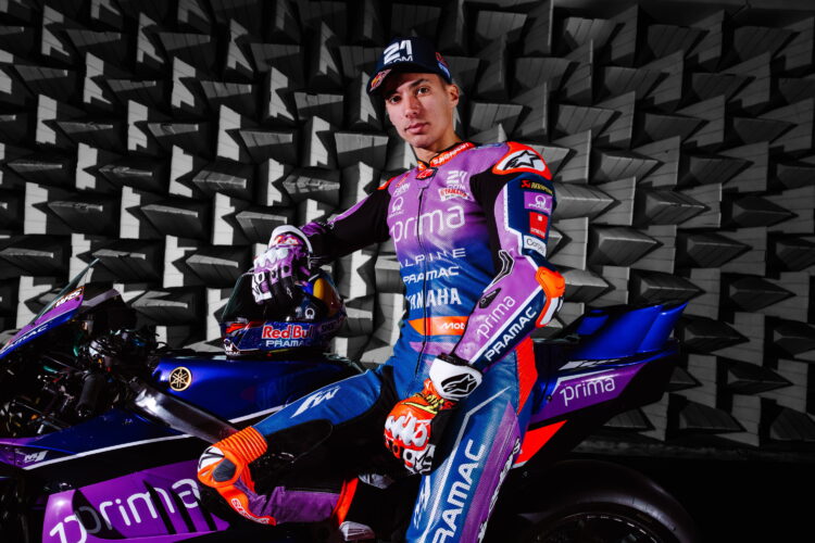 Pramac rider Toprak Razgatlioglu poses on the Yamaha YZR-M1 at their 2026 team launch