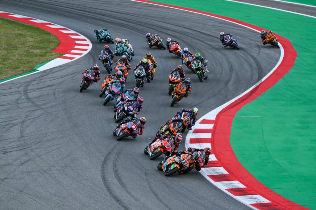 The start of the 2026 Catalan Moto2 race